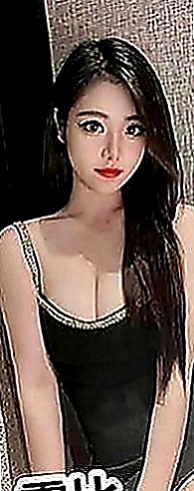 神岡好茶：雲西 |長榮地勤兼職|163cm|45kg|C罩杯|23歲|感恩?謝謝您我的朋友比? 鴛鴦浴 無套口交很多服務